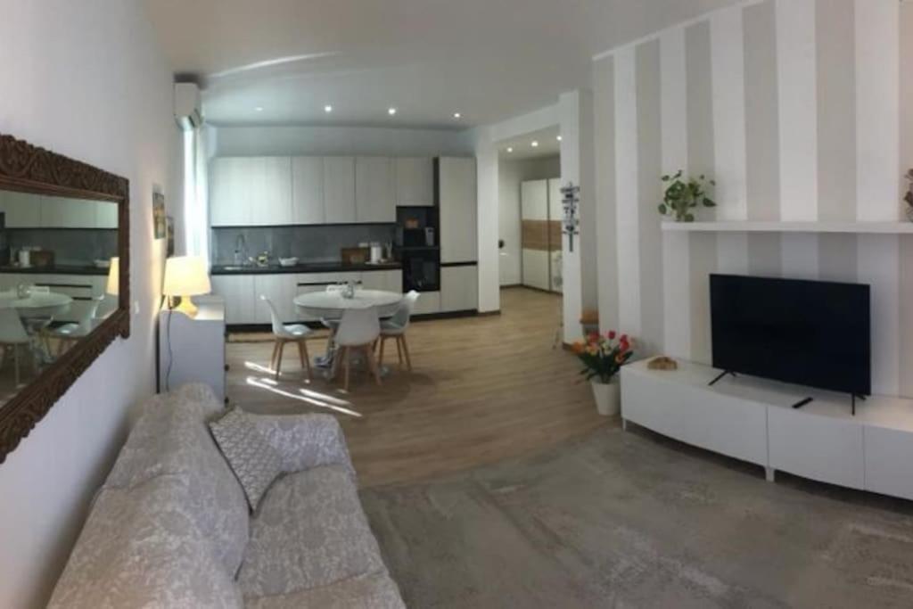 Pisi Home, 2 Min Dalla Spiaggia E Dall' Ospedale Gaslini Génova Exterior foto